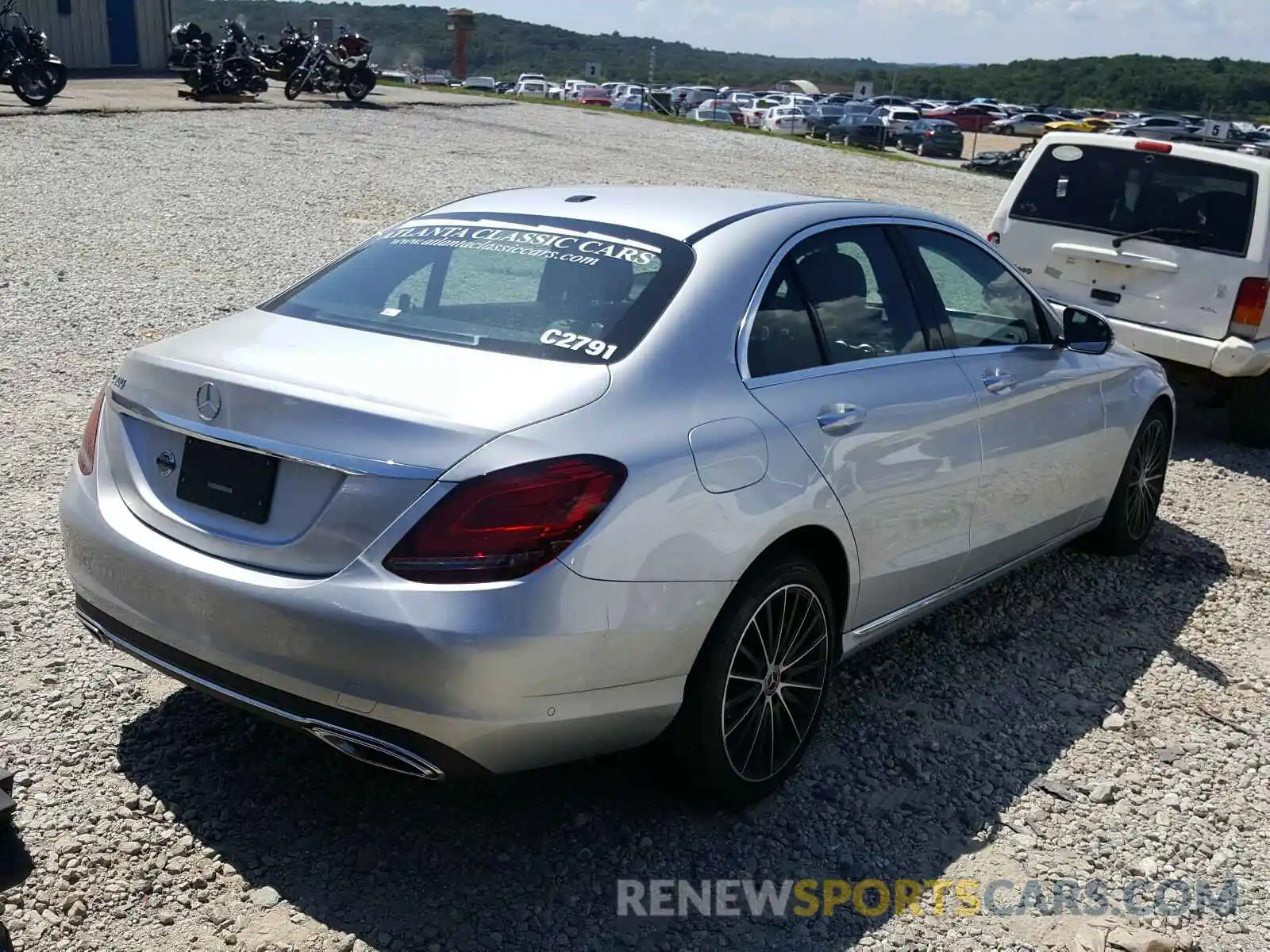 4 Photograph of a damaged car 55SWF8DB0LU327151 MERCEDES-BENZ C CLASS 2020