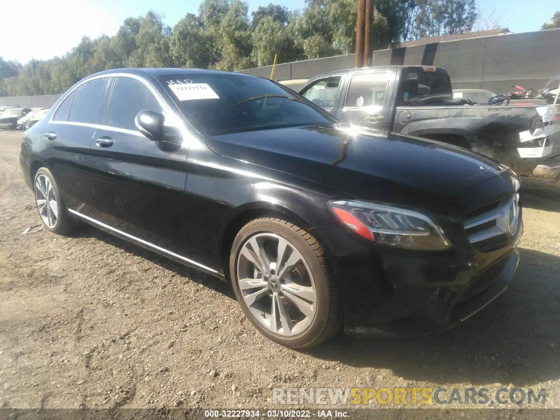 1 Photograph of a damaged car 55SWF8DB1LU323044 MERCEDES-BENZ C-CLASS 2020