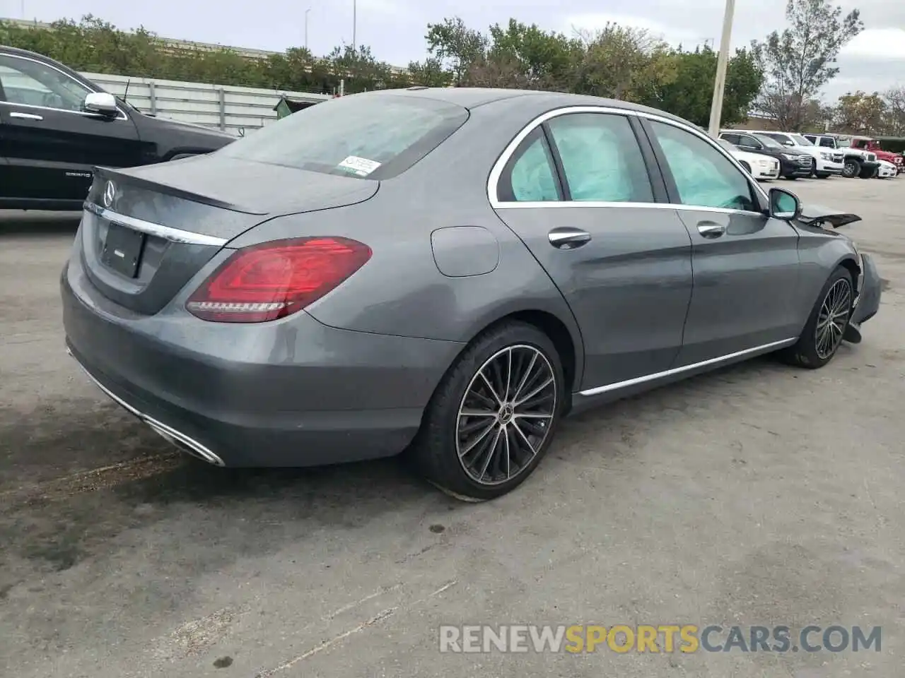 4 Photograph of a damaged car 55SWF8DB3LU333512 MERCEDES-BENZ C-CLASS 2020