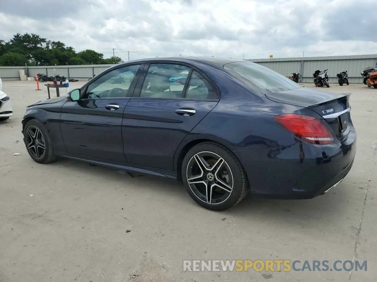 2 Photograph of a damaged car 55SWF8DB7LU326367 MERCEDES-BENZ C-CLASS 2020