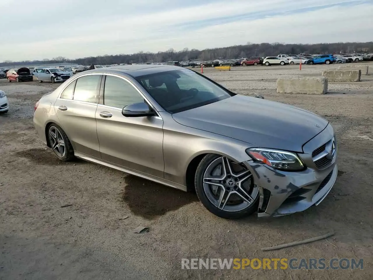 4 Photograph of a damaged car 55SWF8EB7LU329039 MERCEDES-BENZ C-CLASS 2020