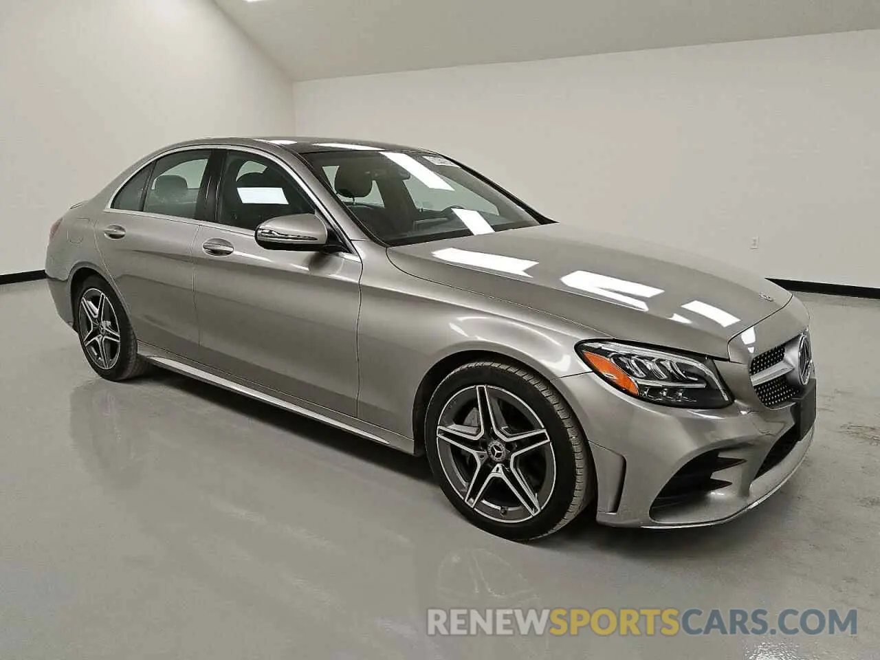 4 Photograph of a damaged car 55SWF8EB8LU323346 MERCEDES-BENZ C-CLASS 2020
