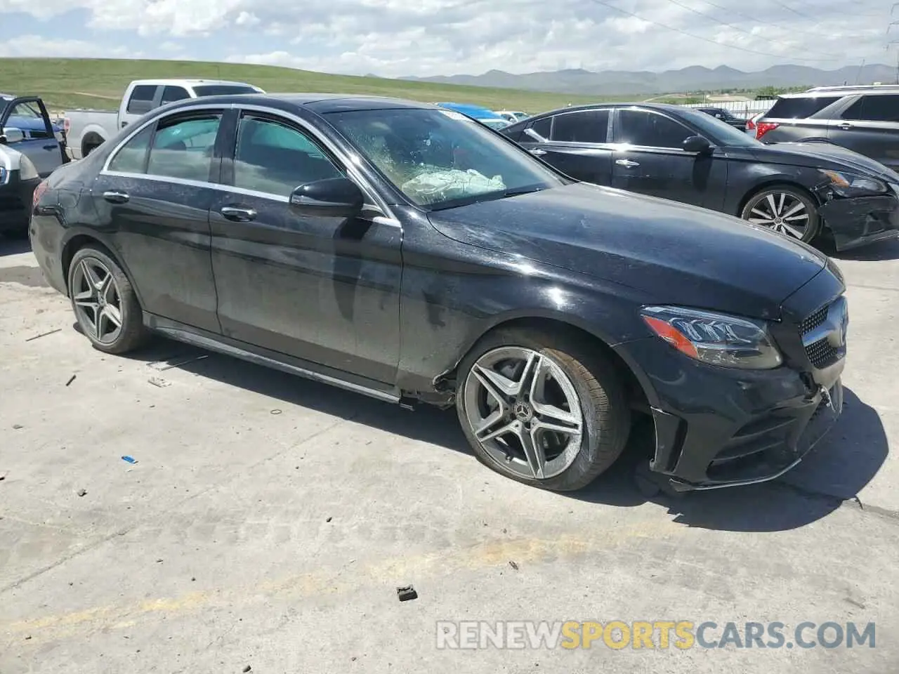 4 Photograph of a damaged car 55SWF8EB8LU332726 MERCEDES-BENZ C-CLASS 2020
