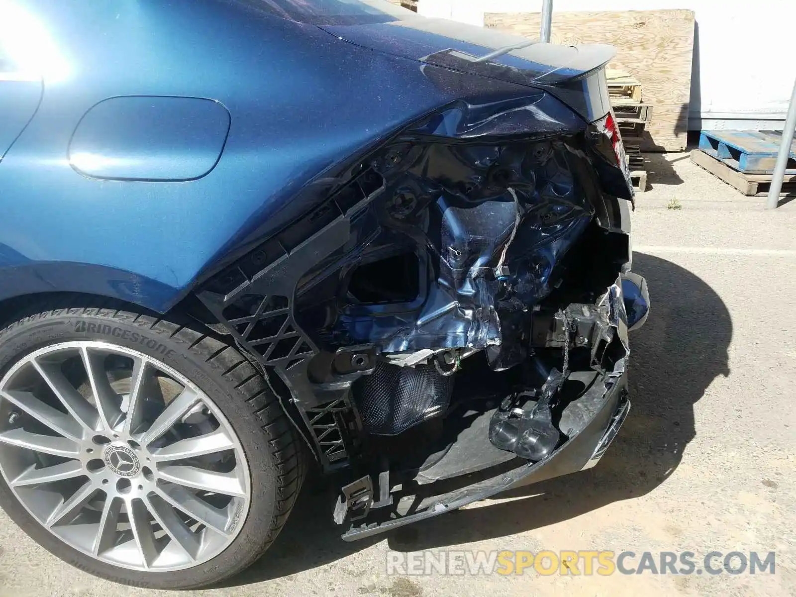 9 Photograph of a damaged car W1K5J4GB3LN090212 MERCEDES-BENZ C CLASS 2020