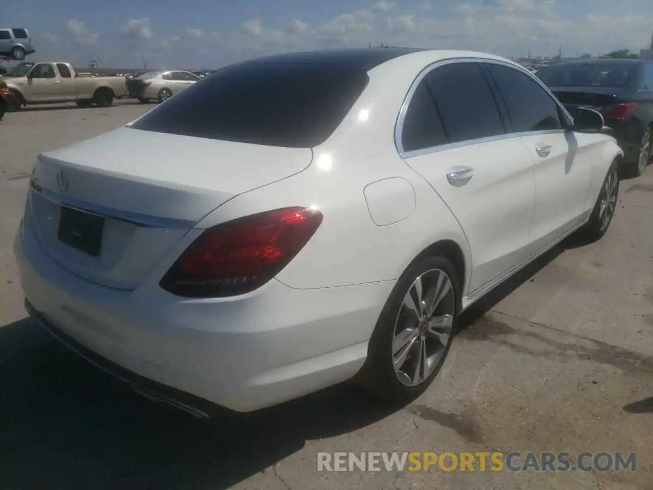 4 Photograph of a damaged car W1KWF8DB3LR593460 MERCEDES-BENZ C-CLASS 2020