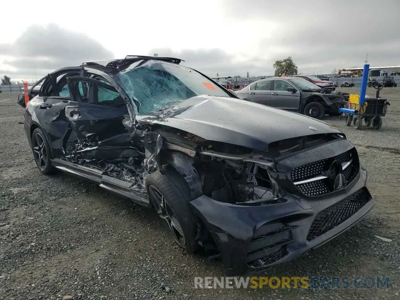 4 Photograph of a damaged car W1KWF8DB7LR599584 MERCEDES-BENZ C-CLASS 2020