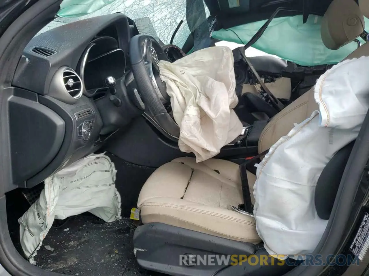 7 Photograph of a damaged car W1KWF8DB7LR599584 MERCEDES-BENZ C-CLASS 2020