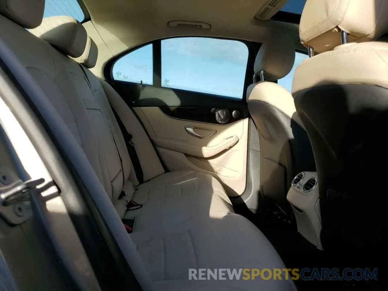 10 Photograph of a damaged car W1KWF8DB8LR571504 MERCEDES-BENZ C-CLASS 2020