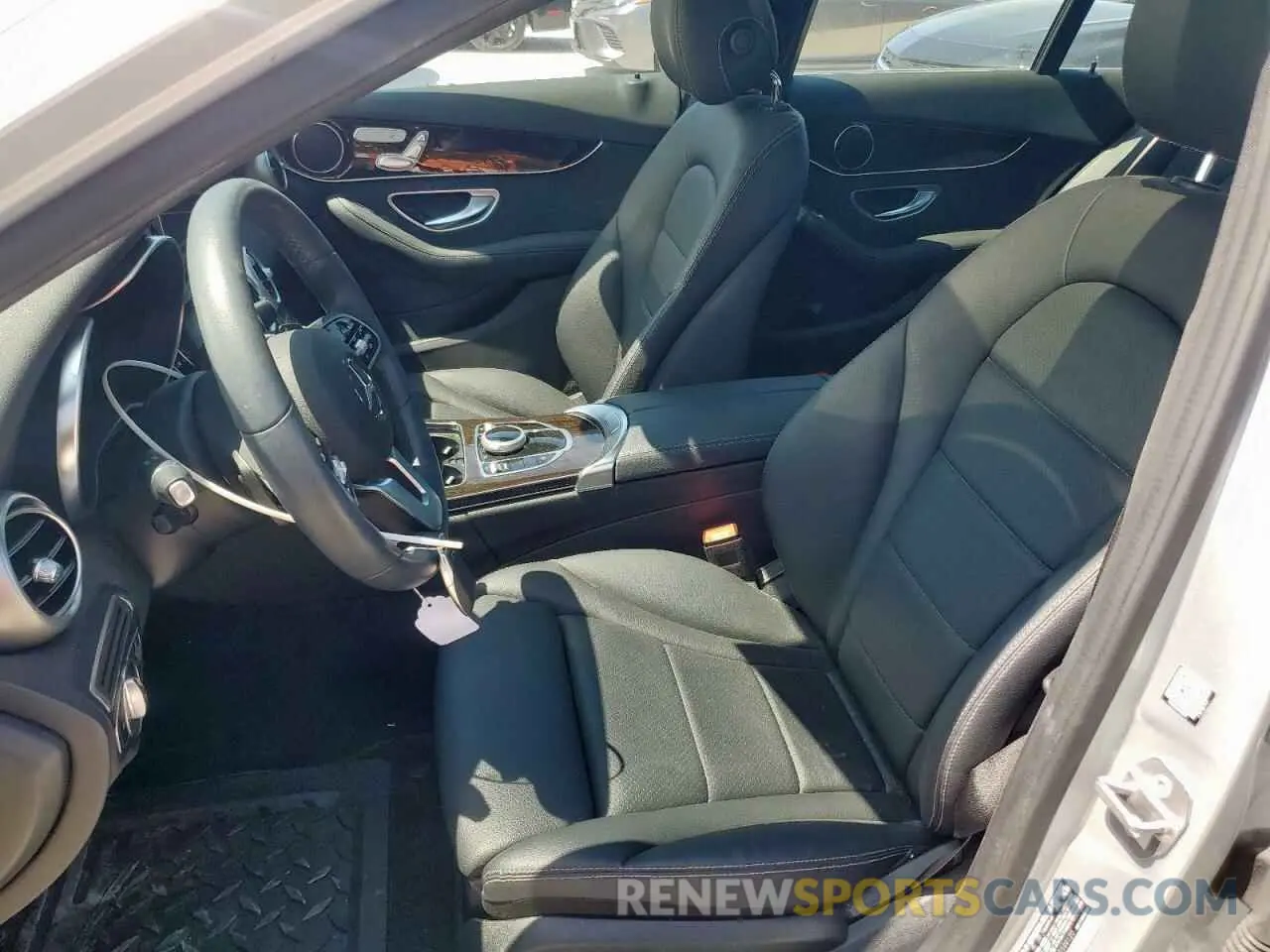 7 Photograph of a damaged car W1KWF8DB9LR599120 MERCEDES-BENZ C-CLASS 2020