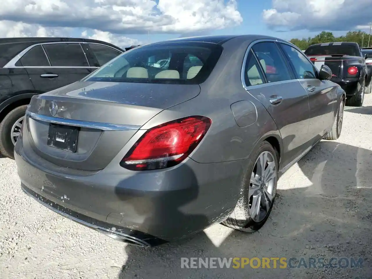 4 Photograph of a damaged car W1KWF8DBXLR598929 MERCEDES-BENZ C-CLASS 2020