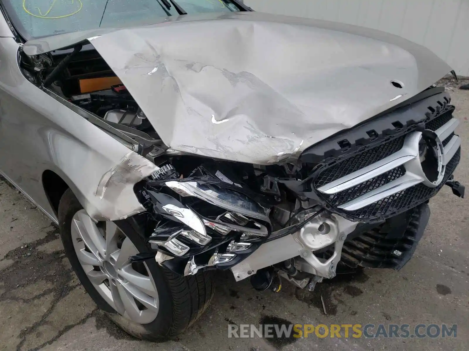 9 Photograph of a damaged car W1KWF8EB3LR594445 MERCEDES-BENZ C-CLASS 2020