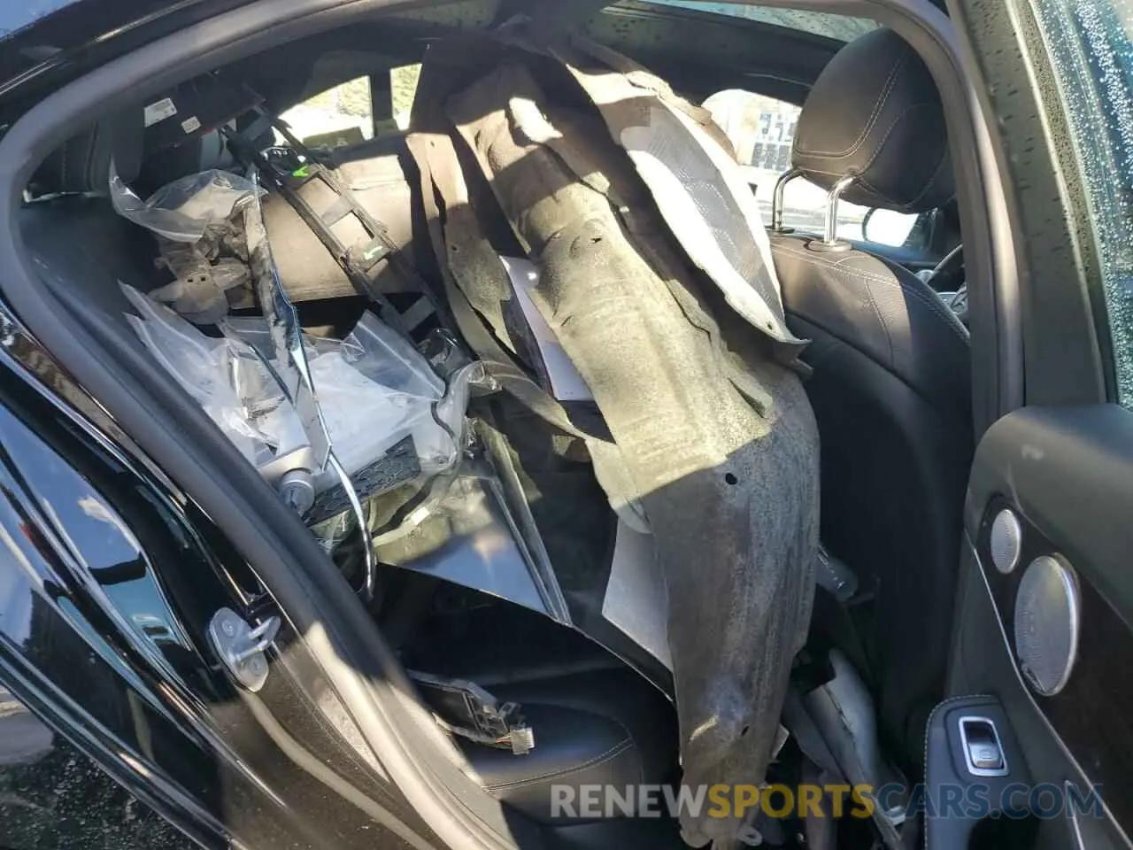10 Photograph of a damaged car W1KWF8EB8LR590715 MERCEDES-BENZ C-CLASS 2020