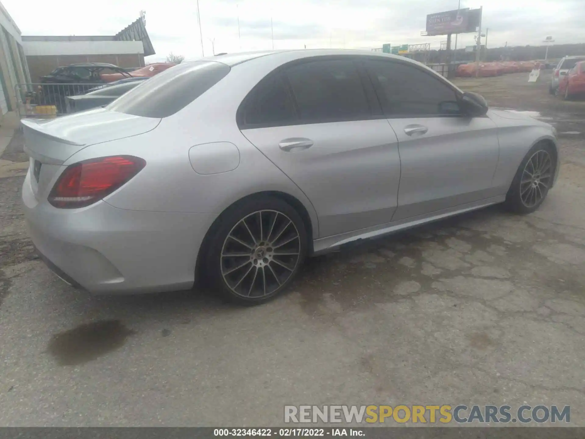 4 Photograph of a damaged car WDDWF8DB2LR550129 MERCEDES-BENZ C-CLASS 2020