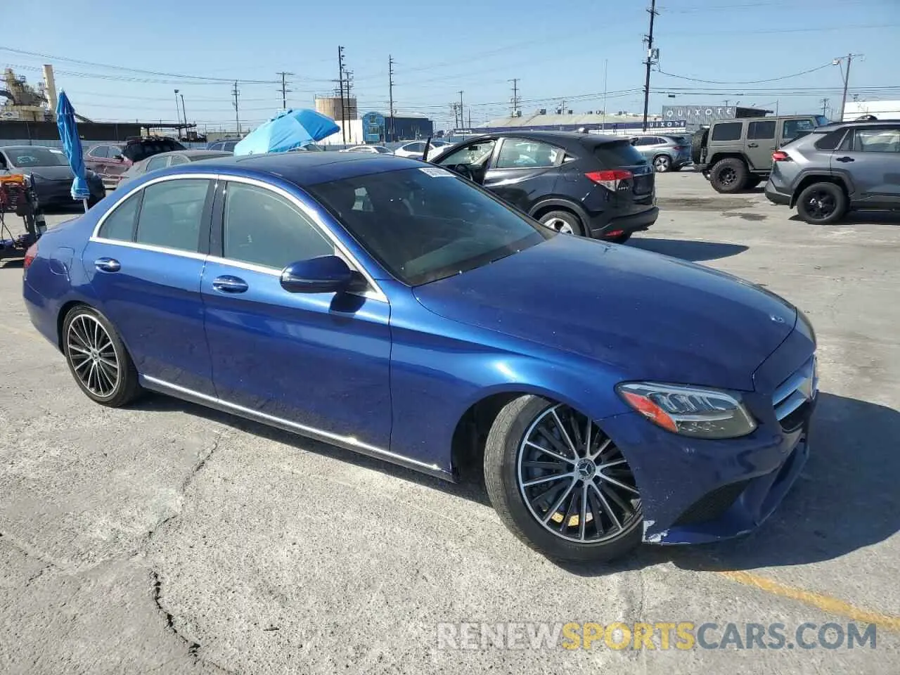 4 Photograph of a damaged car WDDWF8DB3LR561527 MERCEDES-BENZ C-CLASS 2020