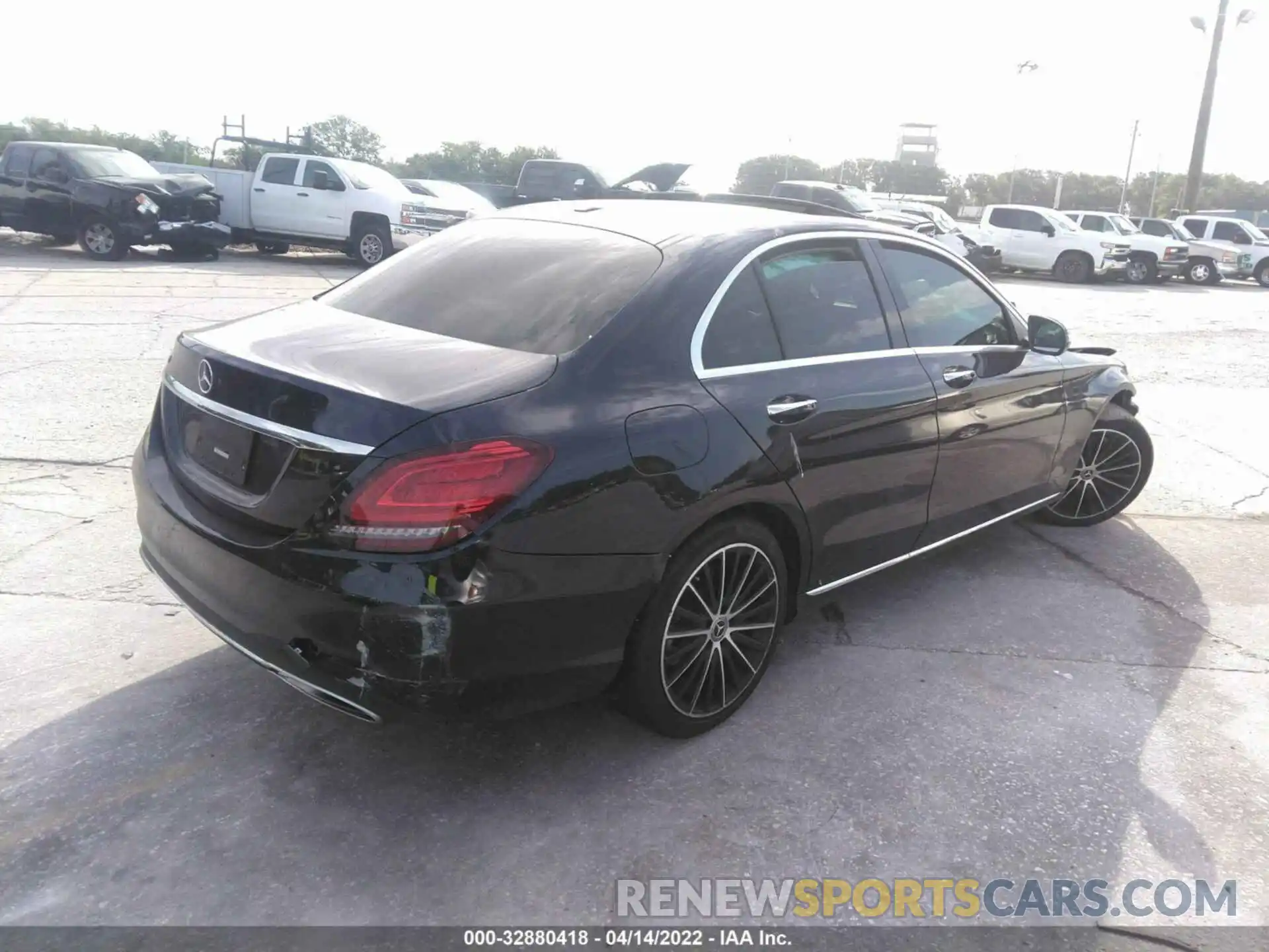 4 Photograph of a damaged car WDDWF8DB7LR530930 MERCEDES-BENZ C-CLASS 2020