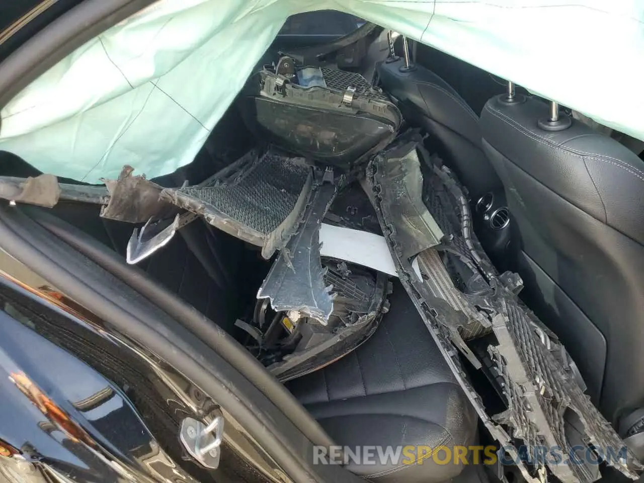 10 Photograph of a damaged car WDDWF8EB0LR540472 MERCEDES-BENZ C-CLASS 2020