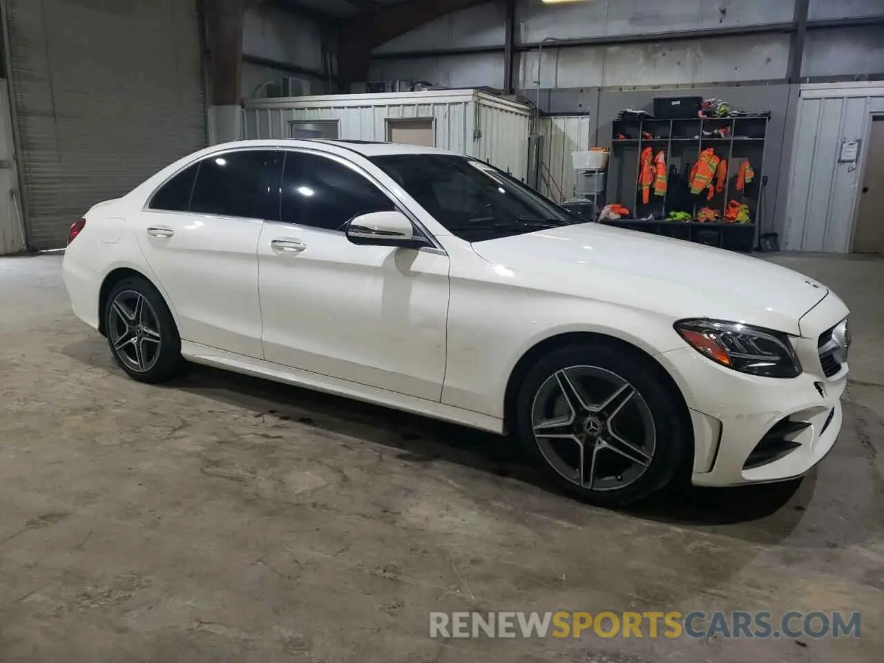 4 Photograph of a damaged car WDDWF8EB2LR535788 MERCEDES-BENZ C-CLASS 2020