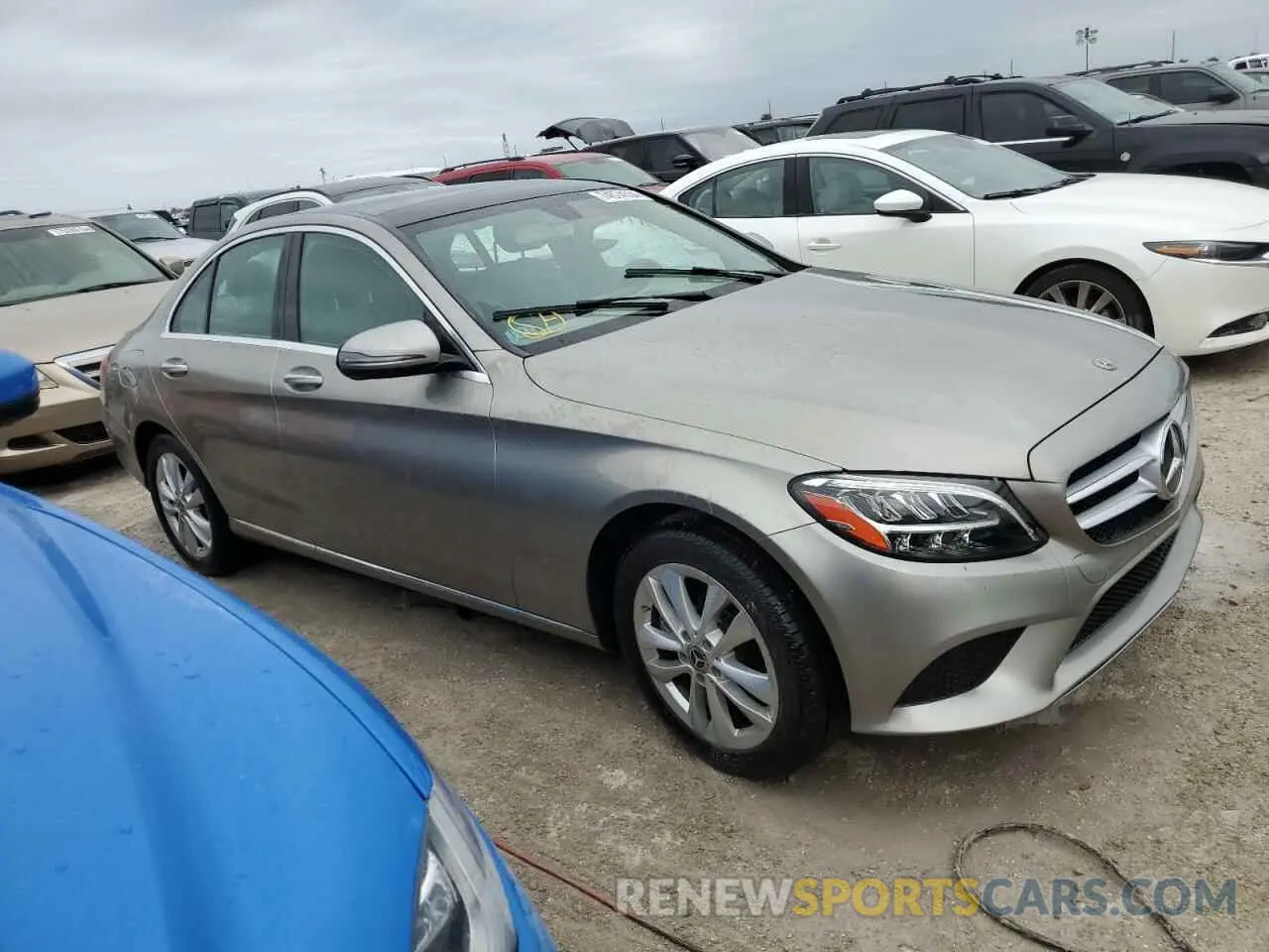 4 Photograph of a damaged car WDDWF8EB4LR526302 MERCEDES-BENZ C-CLASS 2020