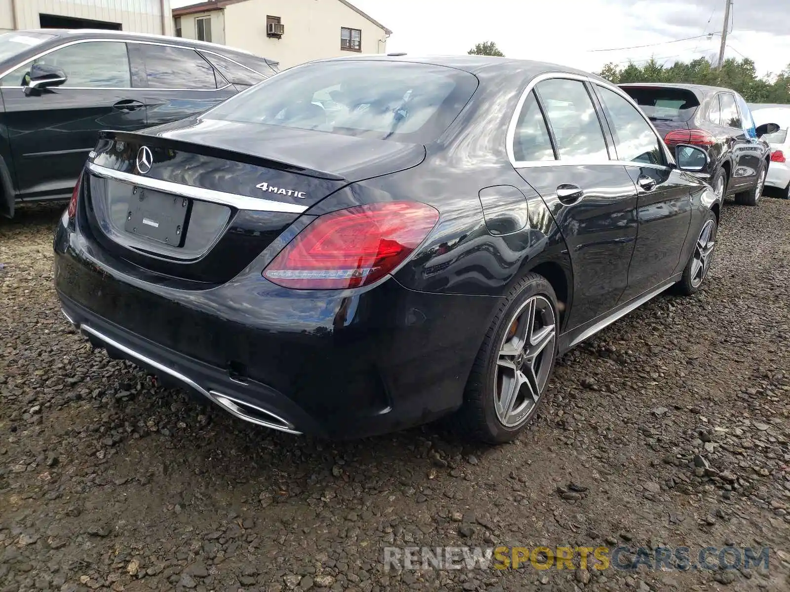 4 Photograph of a damaged car WDDWF8EB9LR541992 MERCEDES-BENZ C-CLASS 2020