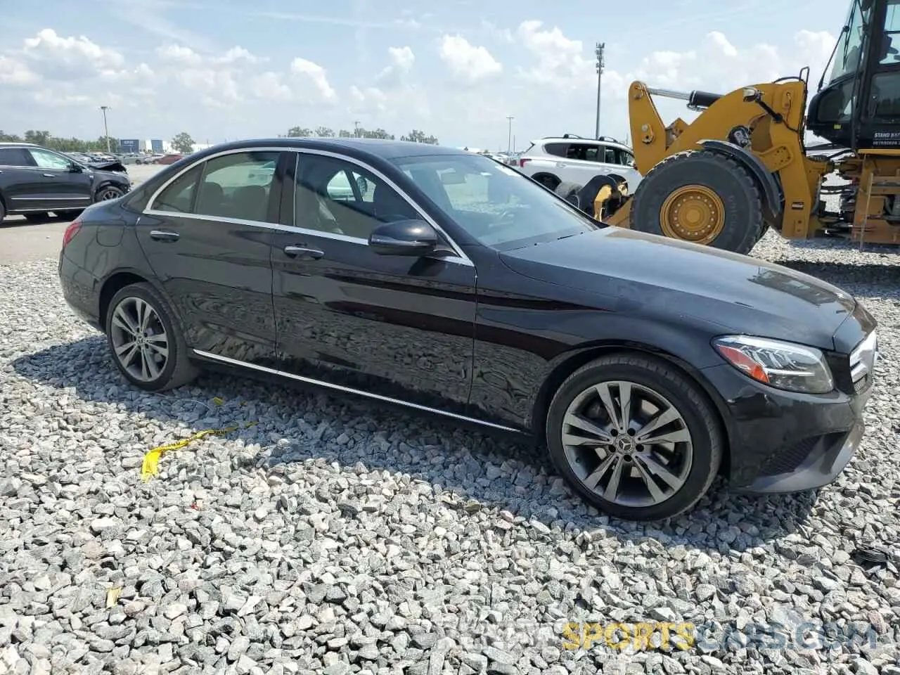 4 Photograph of a damaged car WDDWF8EBXLR531004 MERCEDES-BENZ C-CLASS 2020