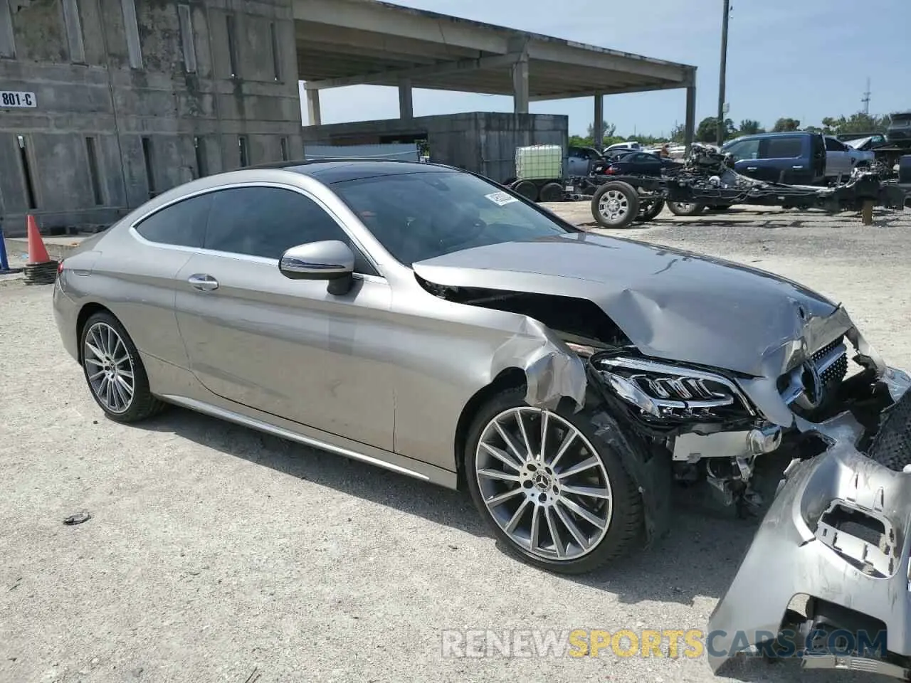 4 Photograph of a damaged car WDDWJ8DB1LF948934 MERCEDES-BENZ C-CLASS 2020