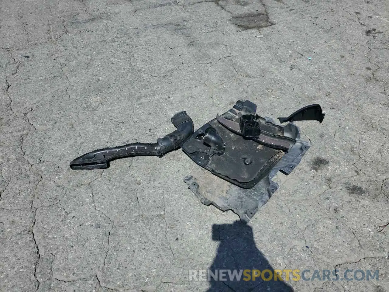 12 Photograph of a damaged car W1KWF8DB0MR645600 MERCEDES-BENZ C-CLASS 2021