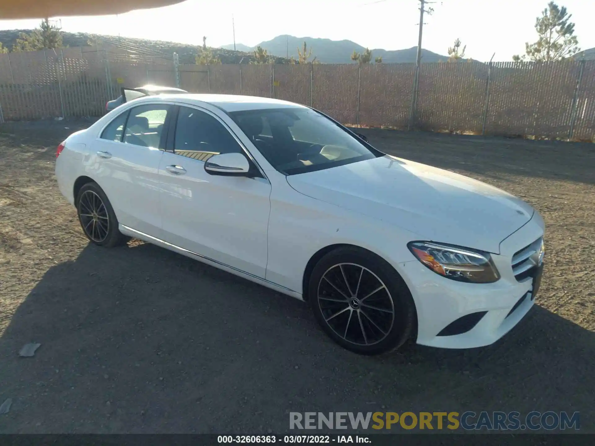 1 Photograph of a damaged car W1KWF8DB0MR649226 MERCEDES-BENZ C-CLASS 2021