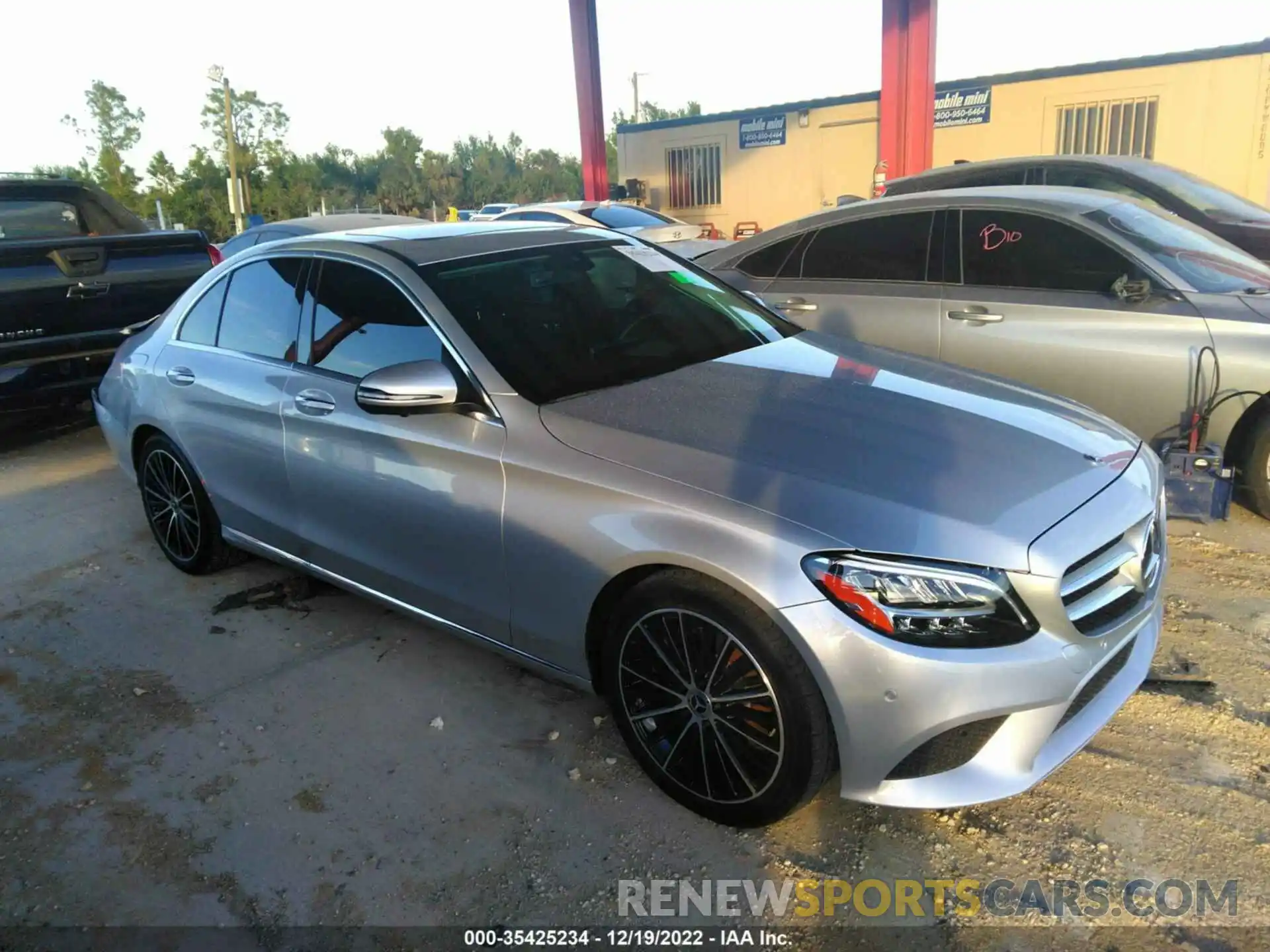 1 Photograph of a damaged car W1KWF8DB3MR650743 MERCEDES-BENZ C-CLASS 2021