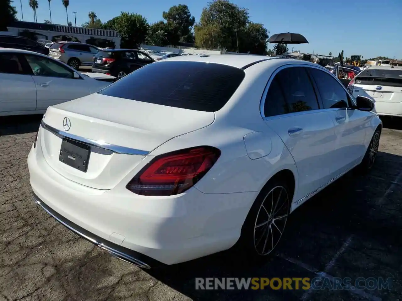 4 Photograph of a damaged car W1KWF8DB5MR612690 MERCEDES-BENZ C-CLASS 2021