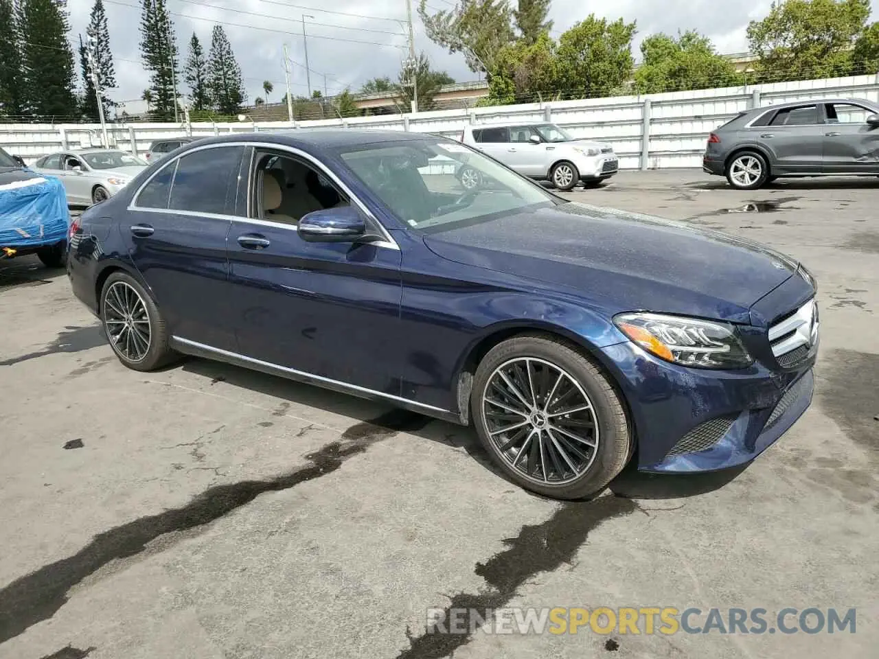 4 Photograph of a damaged car W1KWF8DB5MR632714 MERCEDES-BENZ C-CLASS 2021