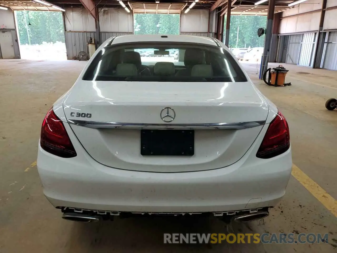 6 Photograph of a damaged car W1KWF8DB9MR650598 MERCEDES-BENZ C-CLASS 2021