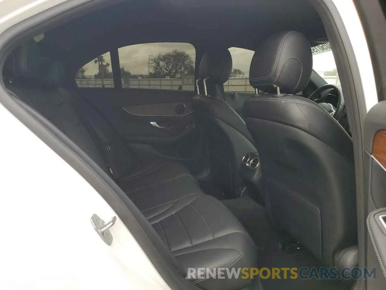 10 Photograph of a damaged car W1KWF8DB9MR650682 MERCEDES-BENZ C-CLASS 2021