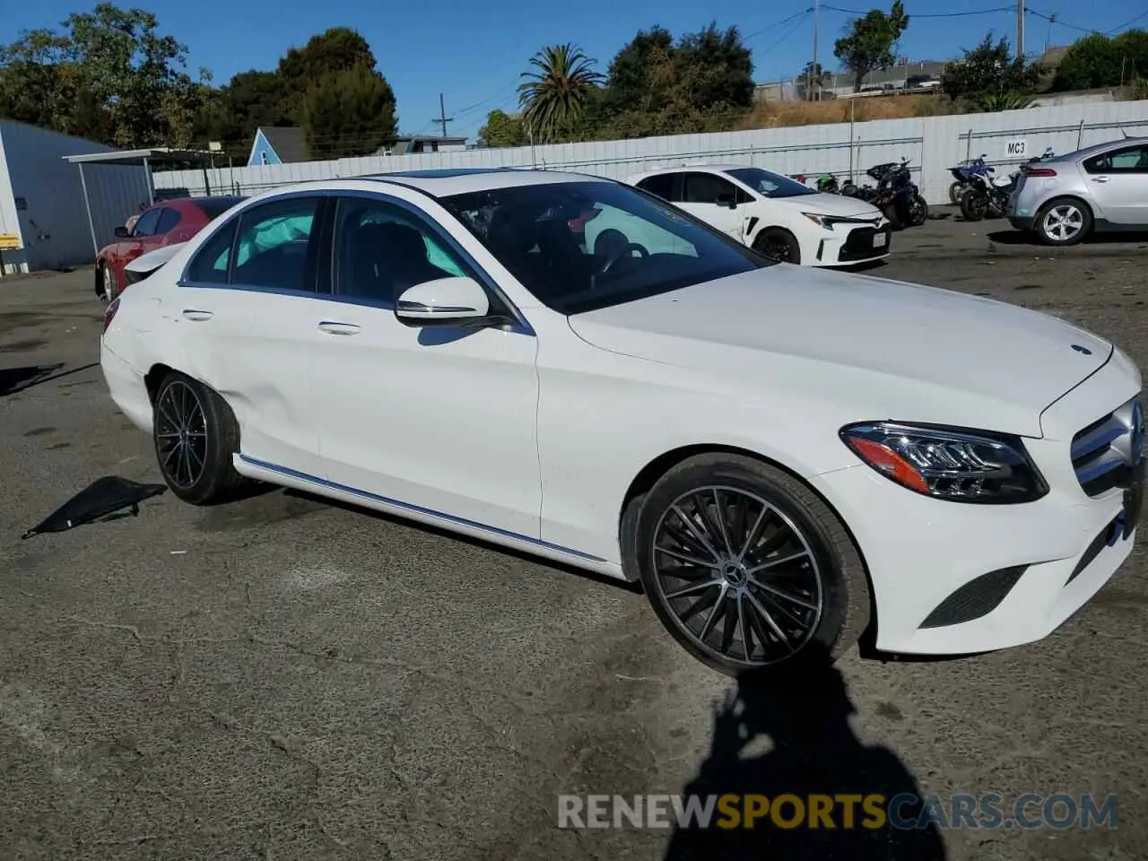 4 Photograph of a damaged car W1KWF8DBXMR612779 MERCEDES-BENZ C-CLASS 2021