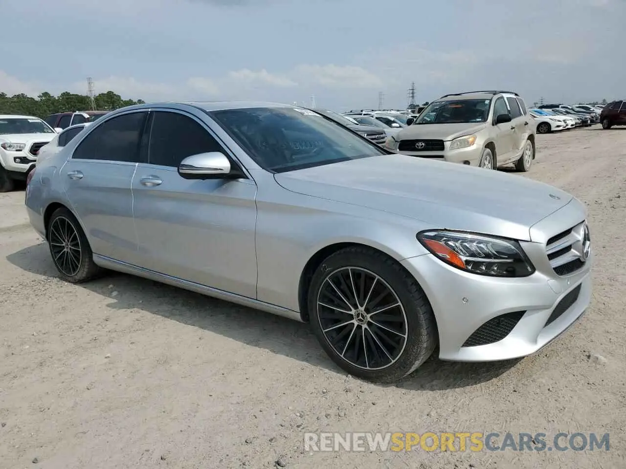4 Photograph of a damaged car W1KWF8DBXMR615391 MERCEDES-BENZ C-CLASS 2021