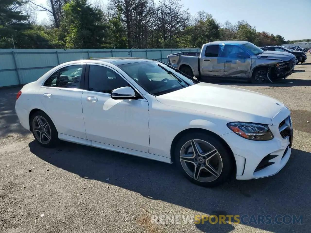 4 Photograph of a damaged car W1KWF8EB2MR619336 MERCEDES-BENZ C-CLASS 2021