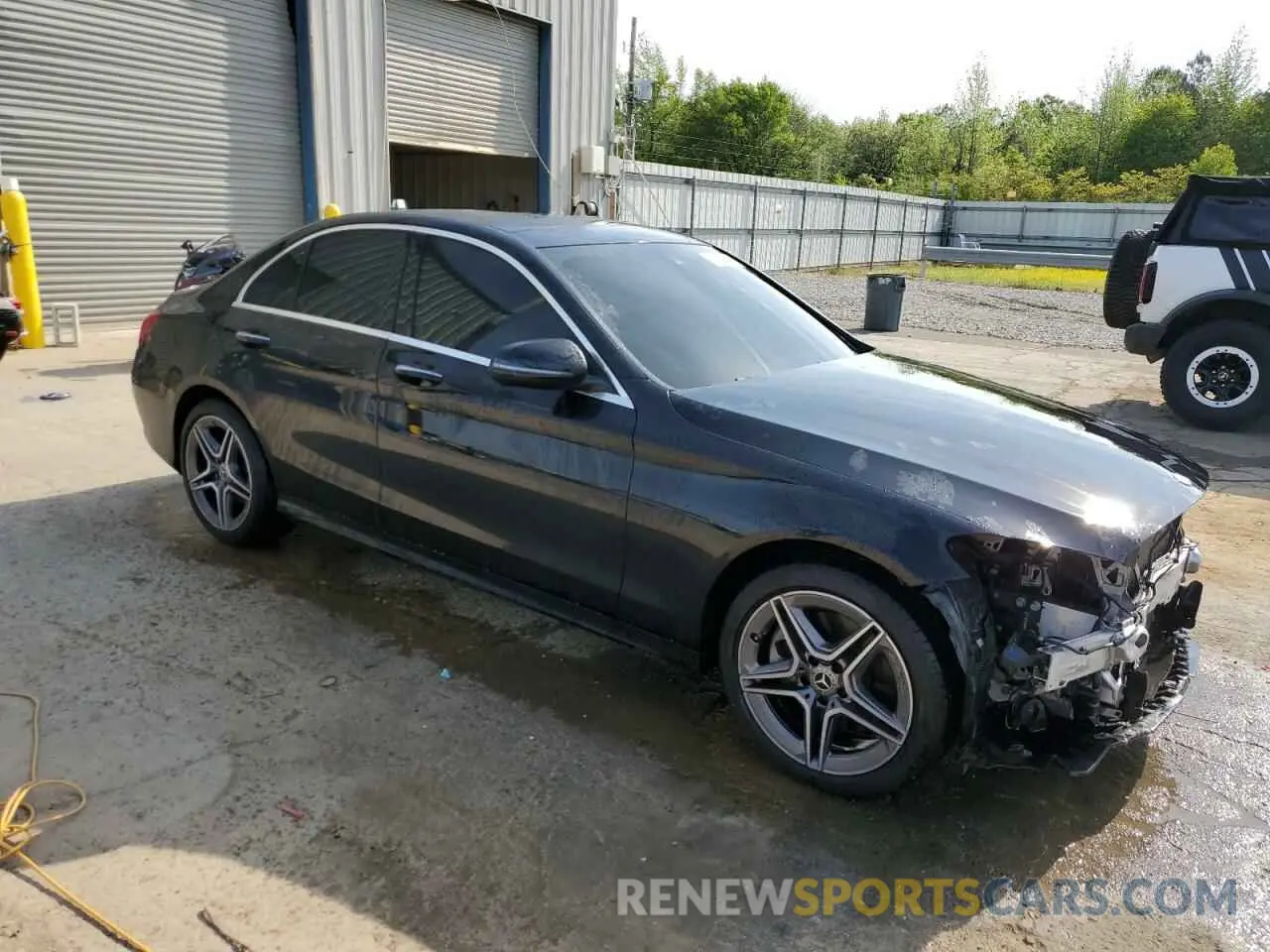 4 Photograph of a damaged car W1KWF8EB3MR643449 MERCEDES-BENZ C-CLASS 2021