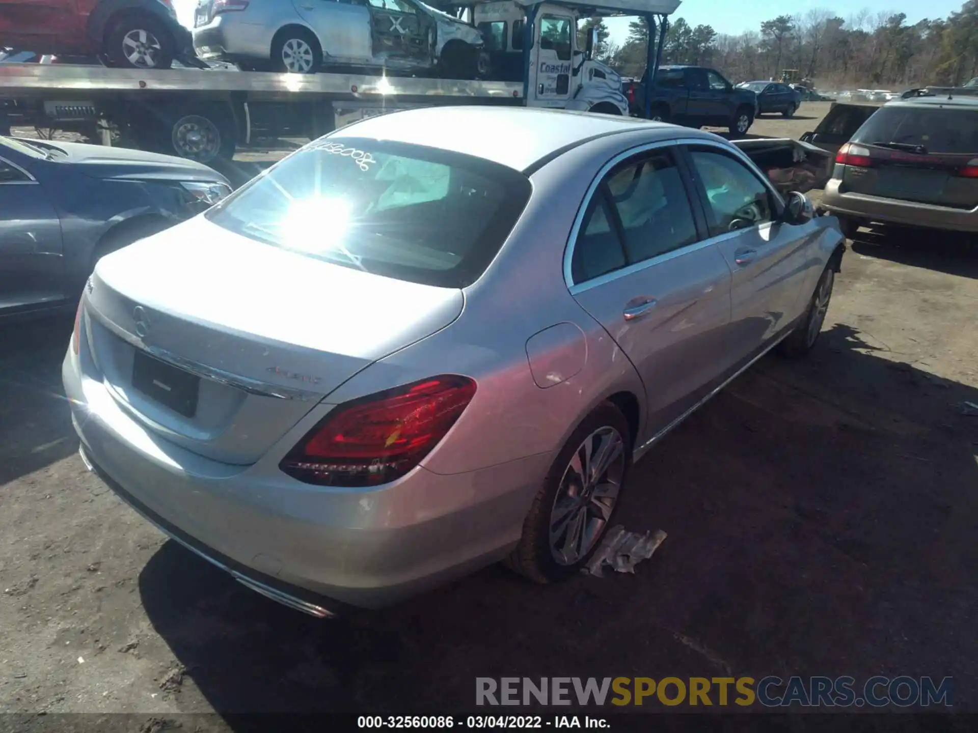 4 Photograph of a damaged car W1KWF8EB7MR646502 MERCEDES-BENZ C-CLASS 2021