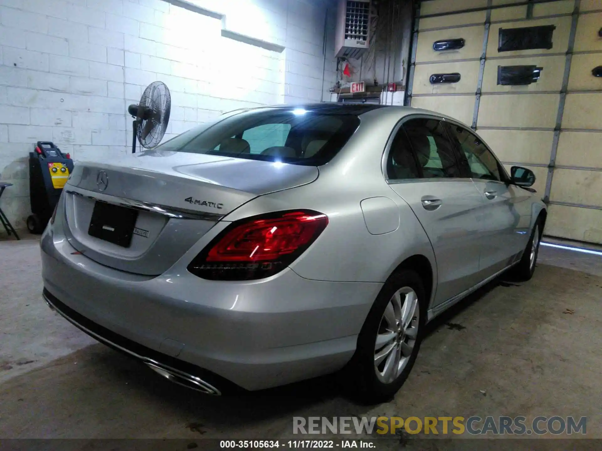 4 Photograph of a damaged car W1KWF8EBXMR622386 MERCEDES-BENZ C-CLASS 2021