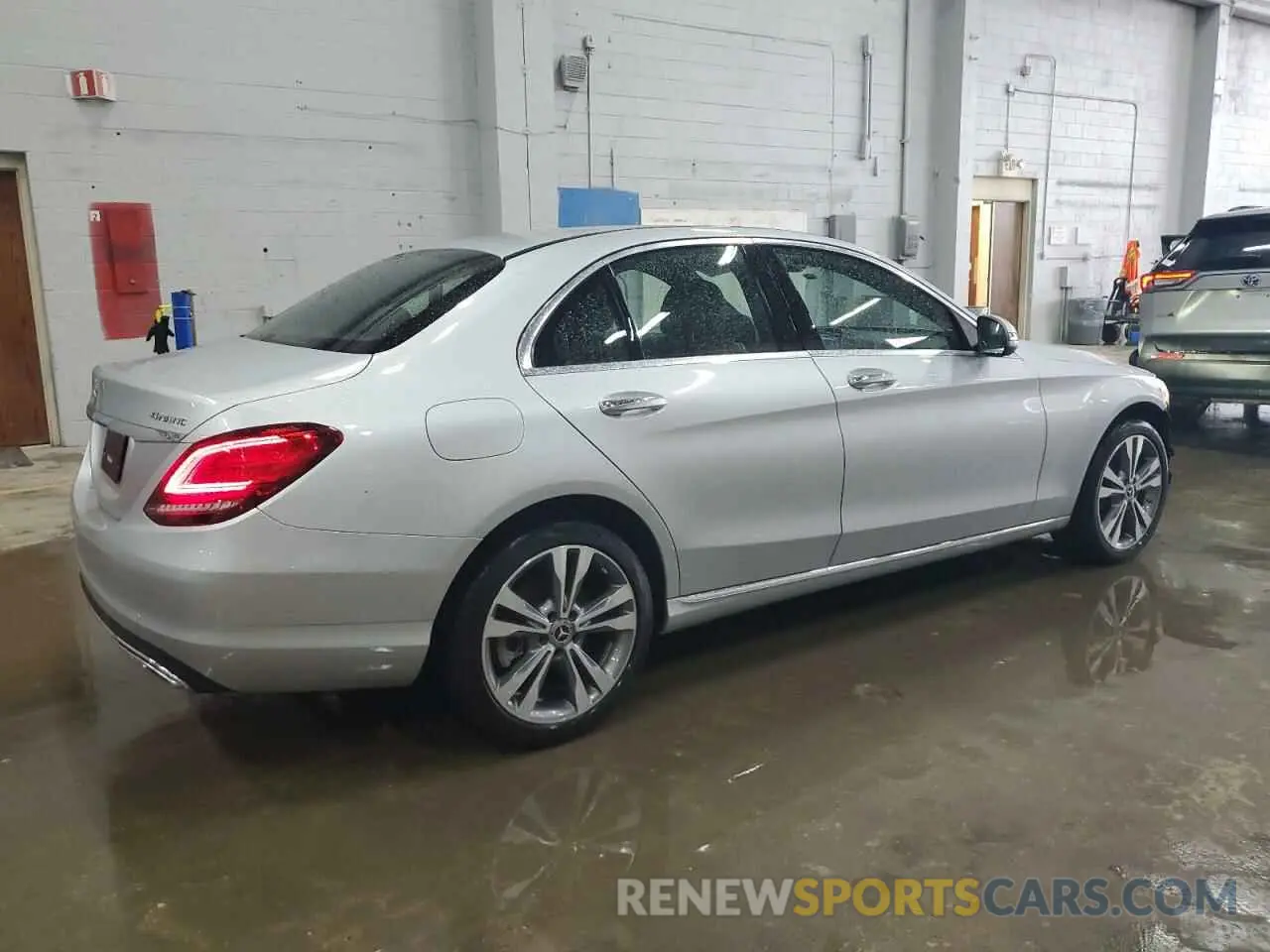 3 Photograph of a damaged car W1KWF8EBXMR636515 MERCEDES-BENZ C-CLASS 2021