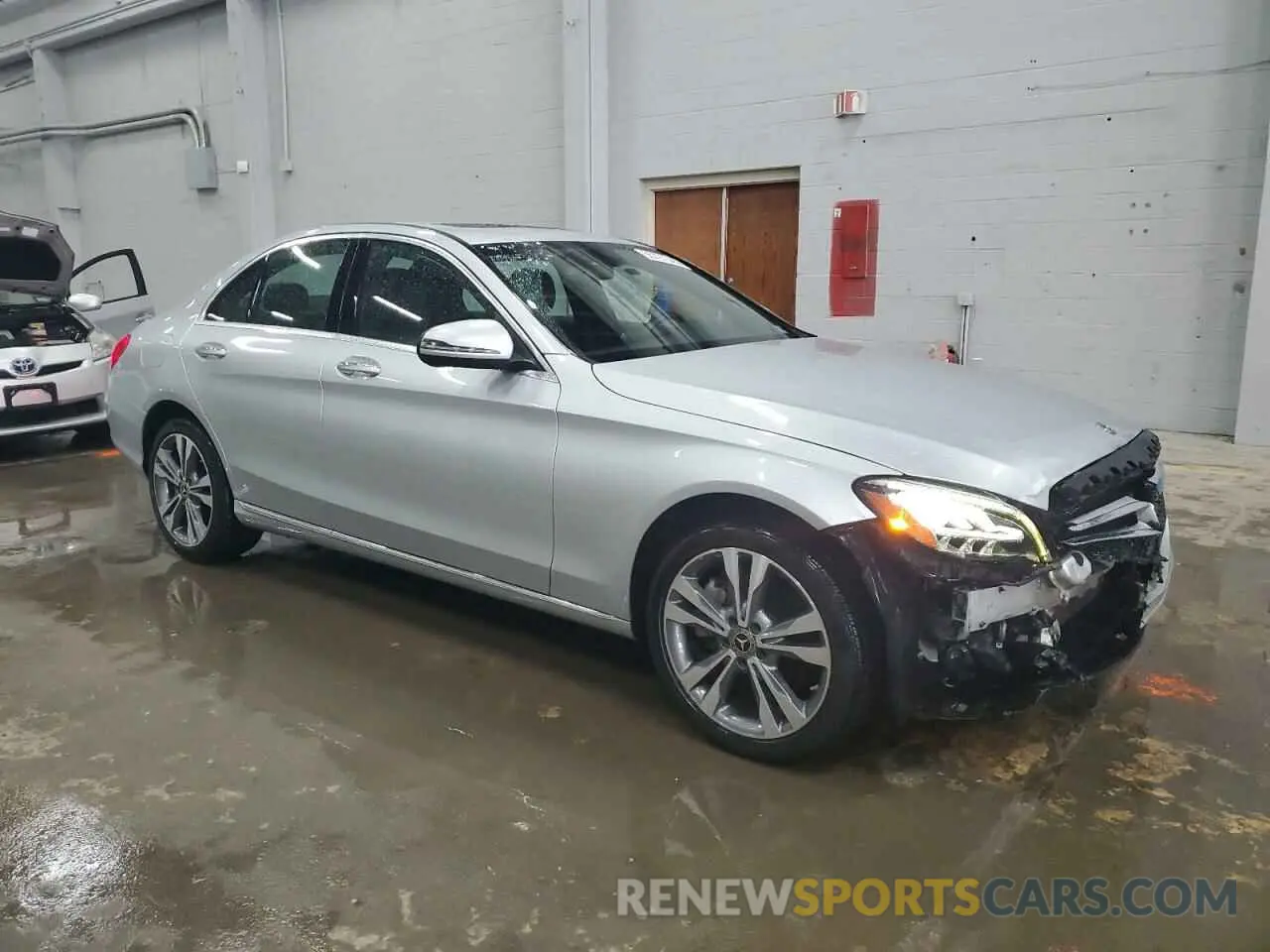 4 Photograph of a damaged car W1KWF8EBXMR636515 MERCEDES-BENZ C-CLASS 2021