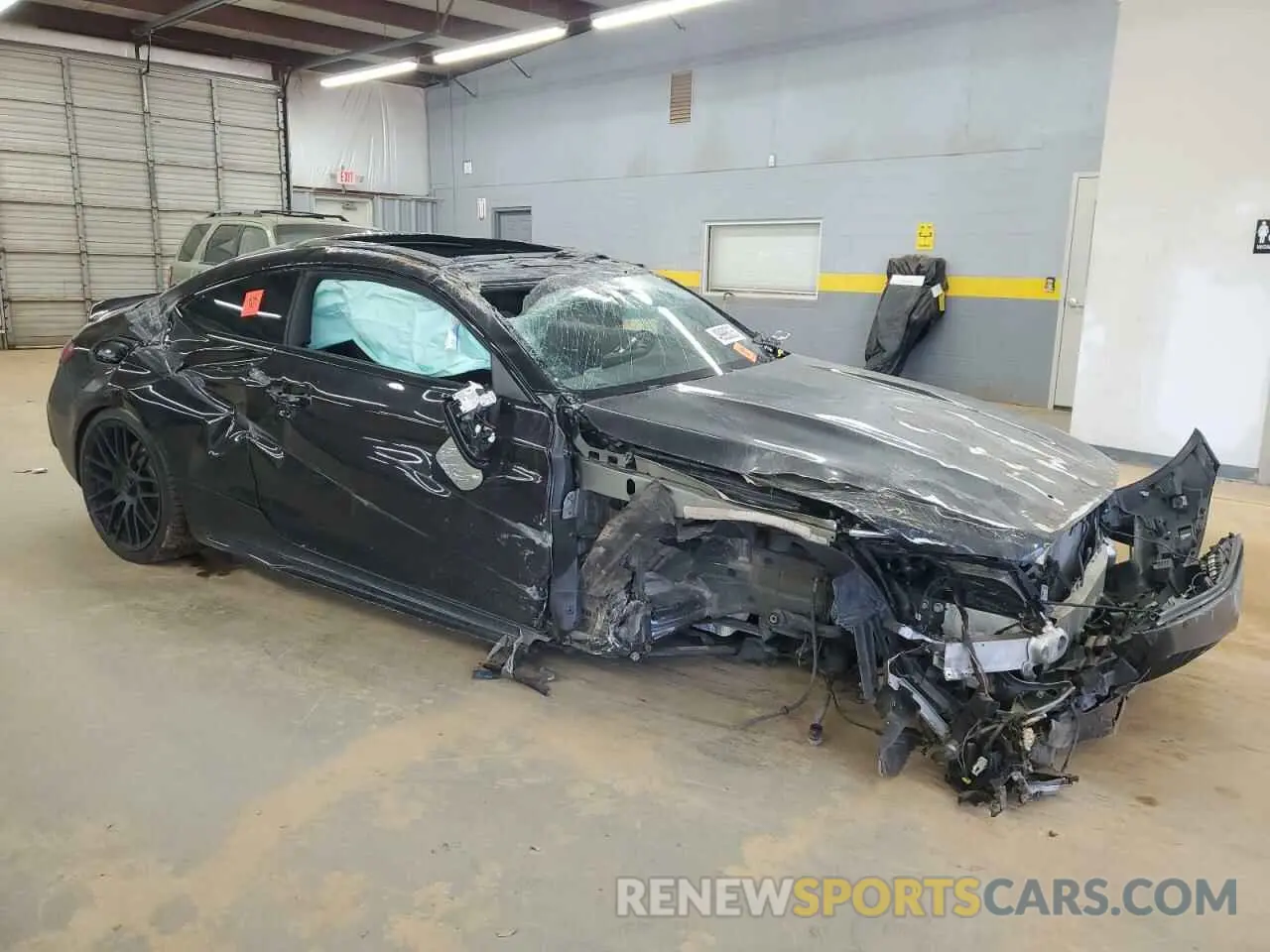 4 Photograph of a damaged car W1KWJ8HB1MG056110 MERCEDES-BENZ C-CLASS 2021