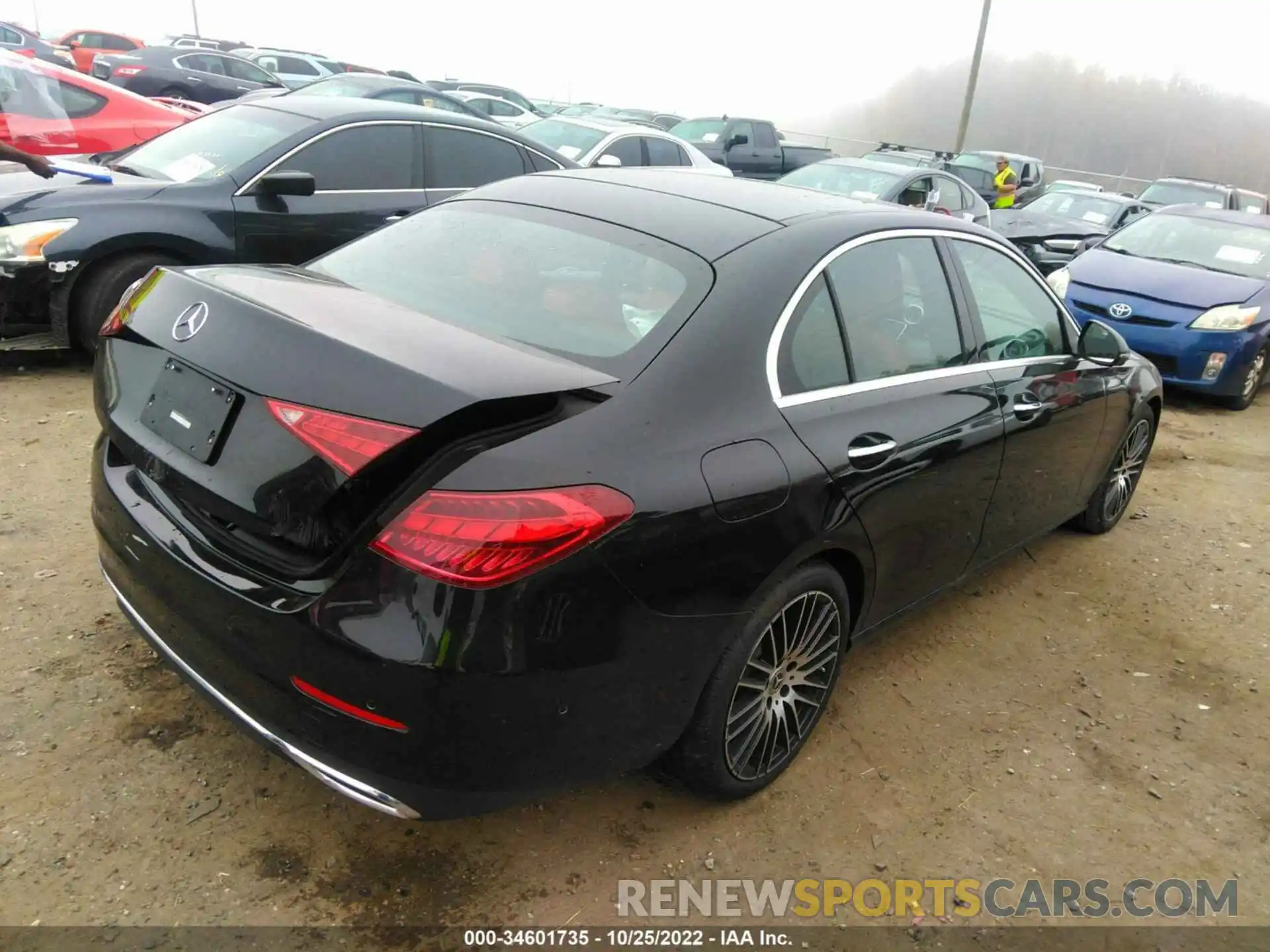 4 Photograph of a damaged car W1KAF4GB4NR007768 MERCEDES-BENZ C-CLASS 2022