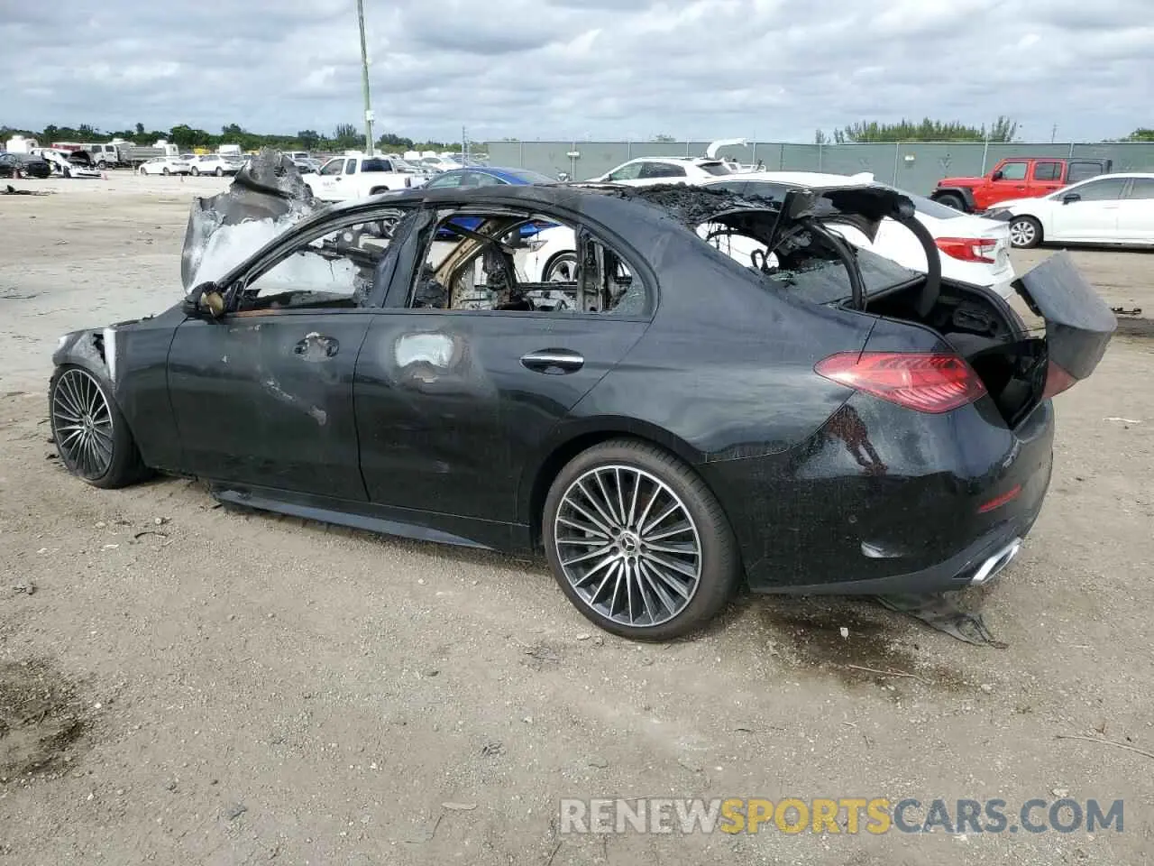 2 Photograph of a damaged car W1KAF4GB5NR030914 MERCEDES-BENZ C-CLASS 2022