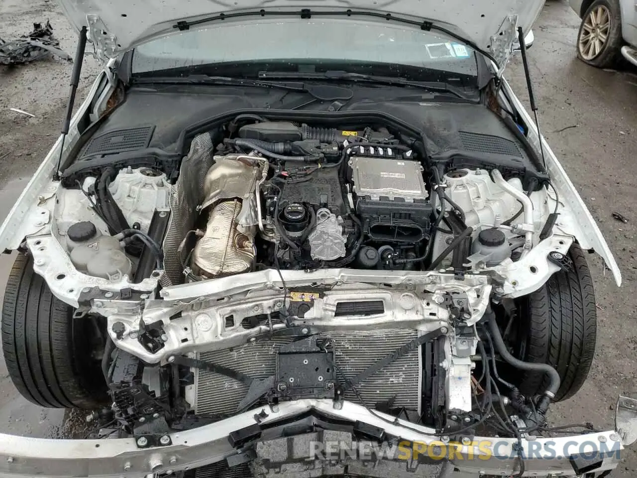 11 Photograph of a damaged car W1KAF4HB0NR044069 MERCEDES-BENZ C-CLASS 2022