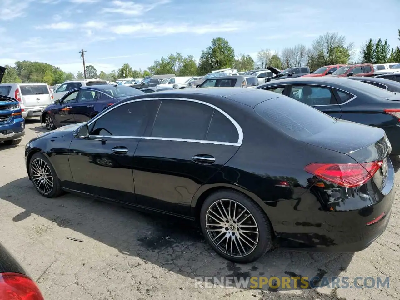 2 Photograph of a damaged car W1KAF4HB5NR052877 MERCEDES-BENZ C-CLASS 2022