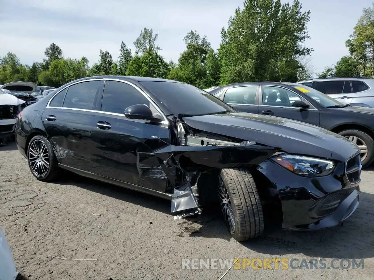 4 Photograph of a damaged car W1KAF4HB5NR052877 MERCEDES-BENZ C-CLASS 2022