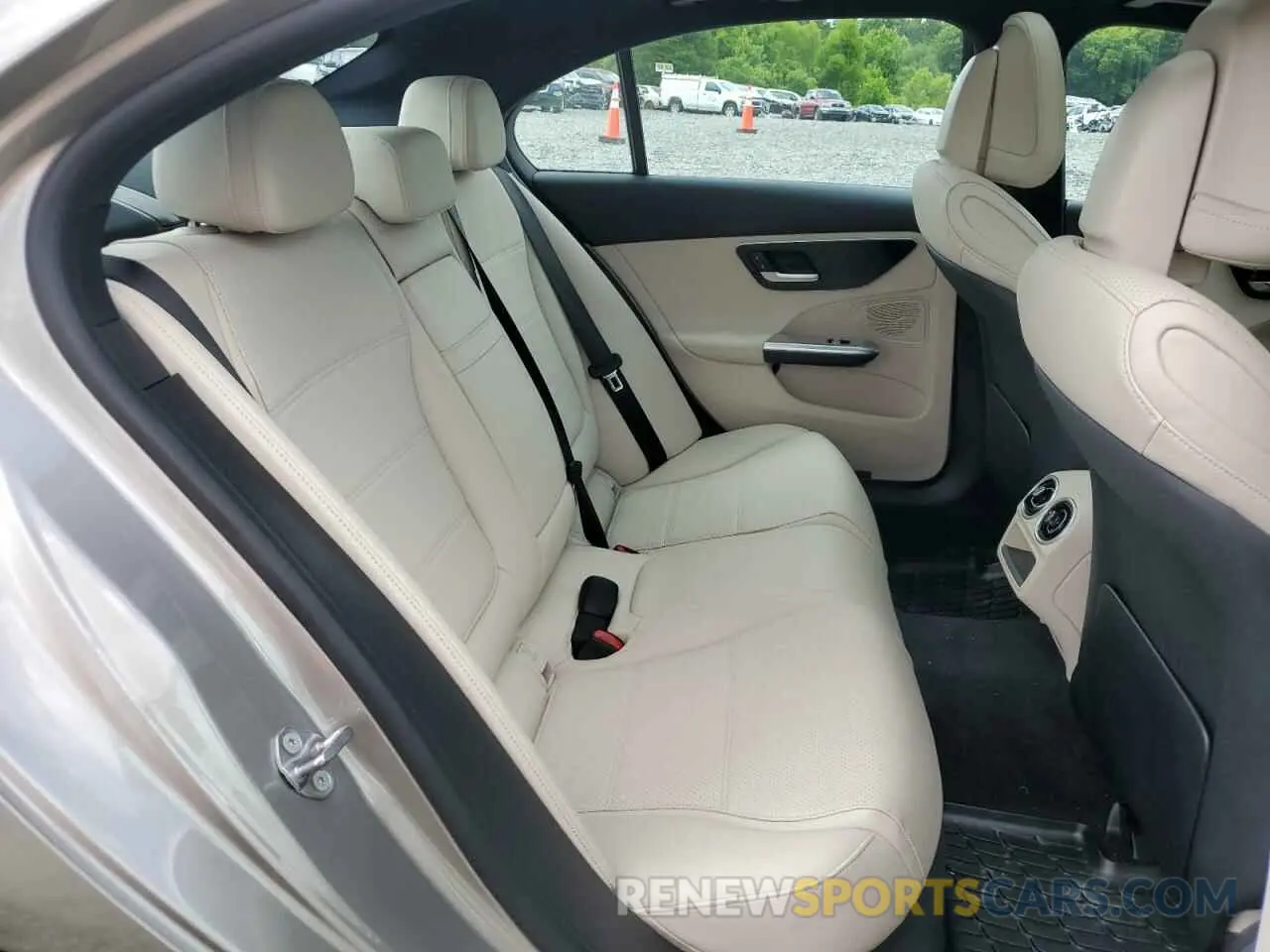 10 Photograph of a damaged car W1KAF4HB9NR062019 MERCEDES-BENZ C-CLASS 2022