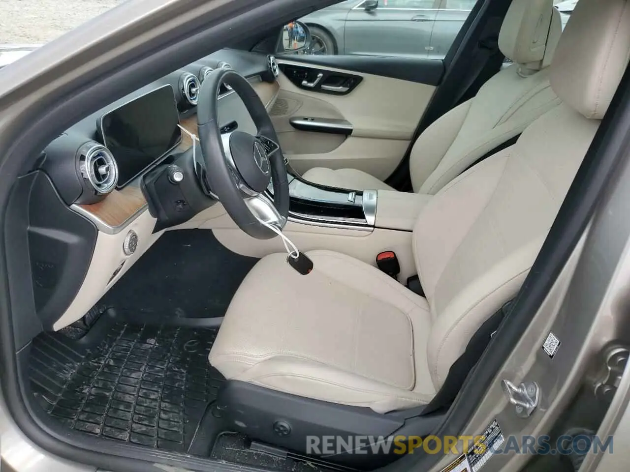 7 Photograph of a damaged car W1KAF4HB9NR062019 MERCEDES-BENZ C-CLASS 2022