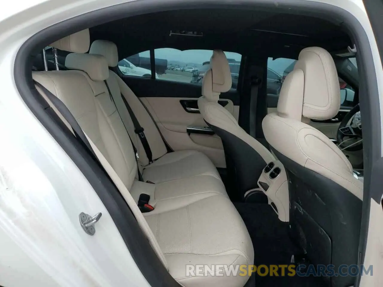 10 Photograph of a damaged car W1KAF4GB0PR118319 MERCEDES-BENZ C-CLASS 2023