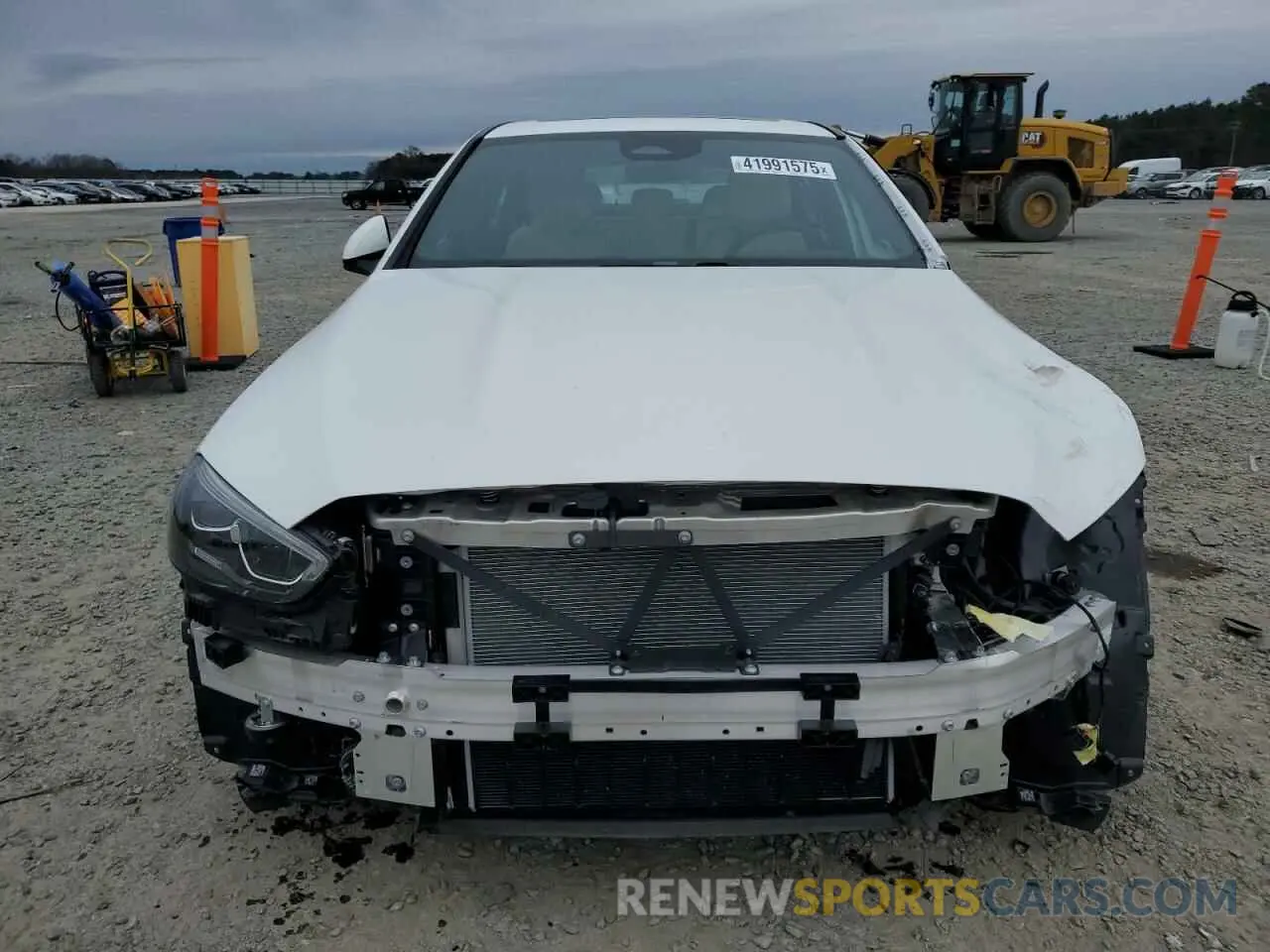 5 Photograph of a damaged car W1KAF4GB4RR164996 MERCEDES-BENZ C-CLASS 2024
